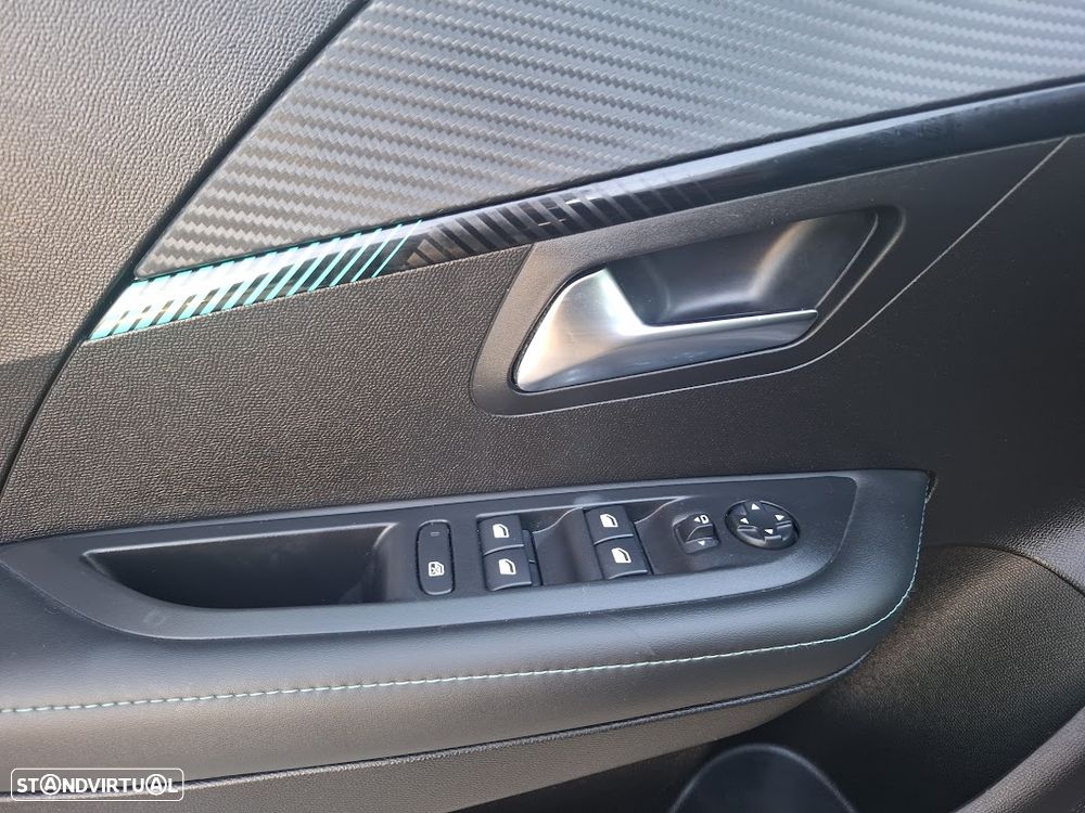 Peugeot 208 PureTech 100 Allure Pack - 28