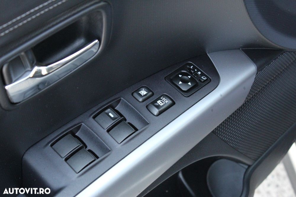 Mitsubishi Outlander - 15