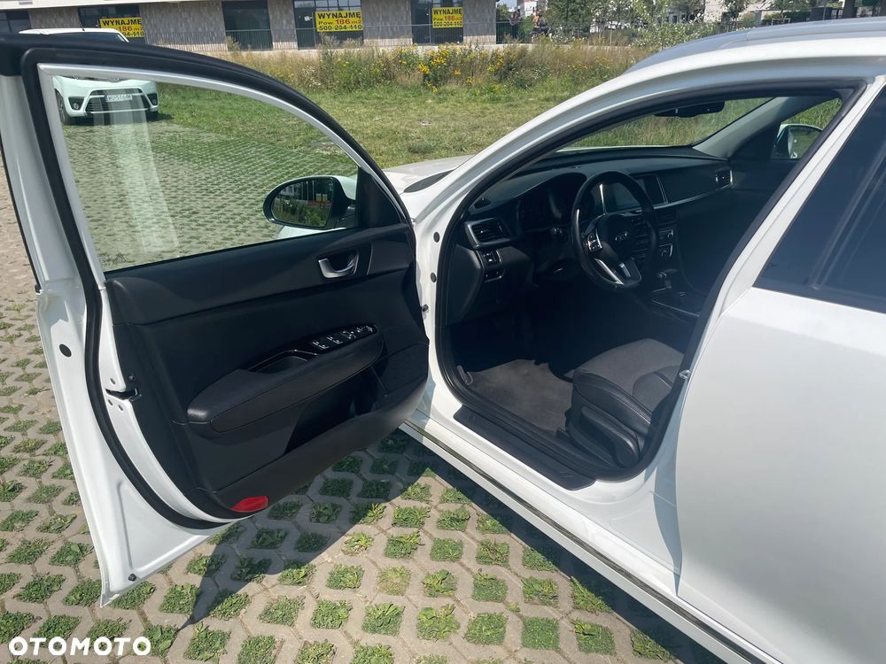 Kia Optima - 11