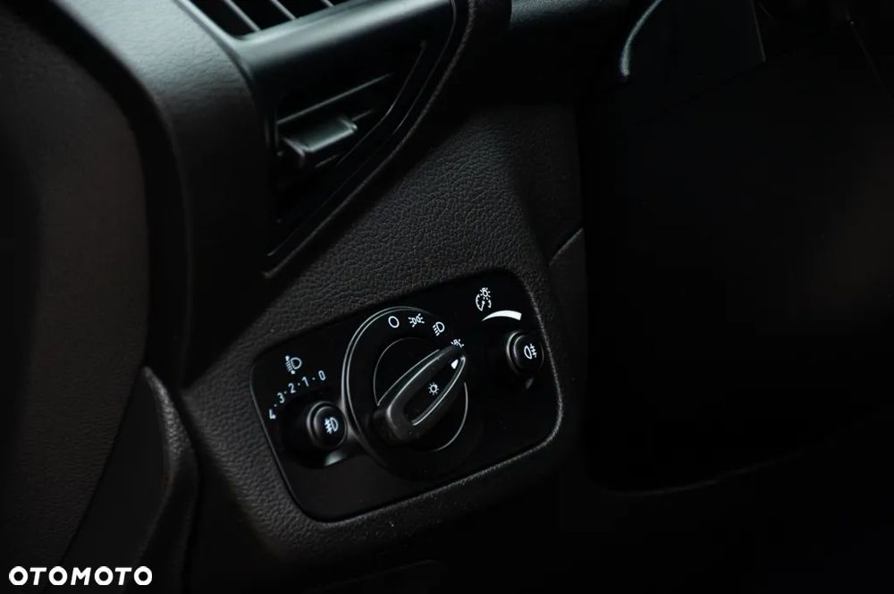 Ford Kuga 1.5 EcoBoost TITANIUM - 38