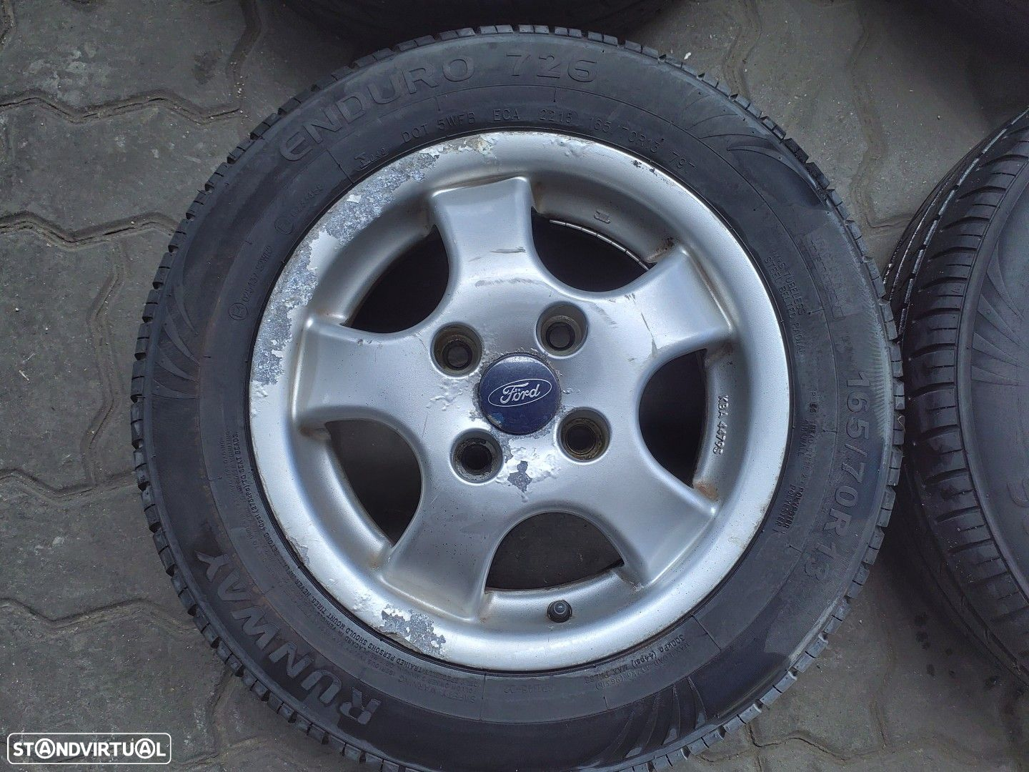Jantes FORD FIESTA R13 com pneus 165/70 furação 4x108 - 4