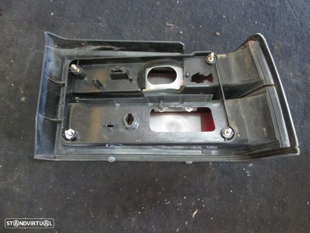 Farol Tras REF0760 ROVER 213 1990 4P ESQ ROVER 213 SE 1989 1.3 75CV 4P VERMELHO ESQ - 2