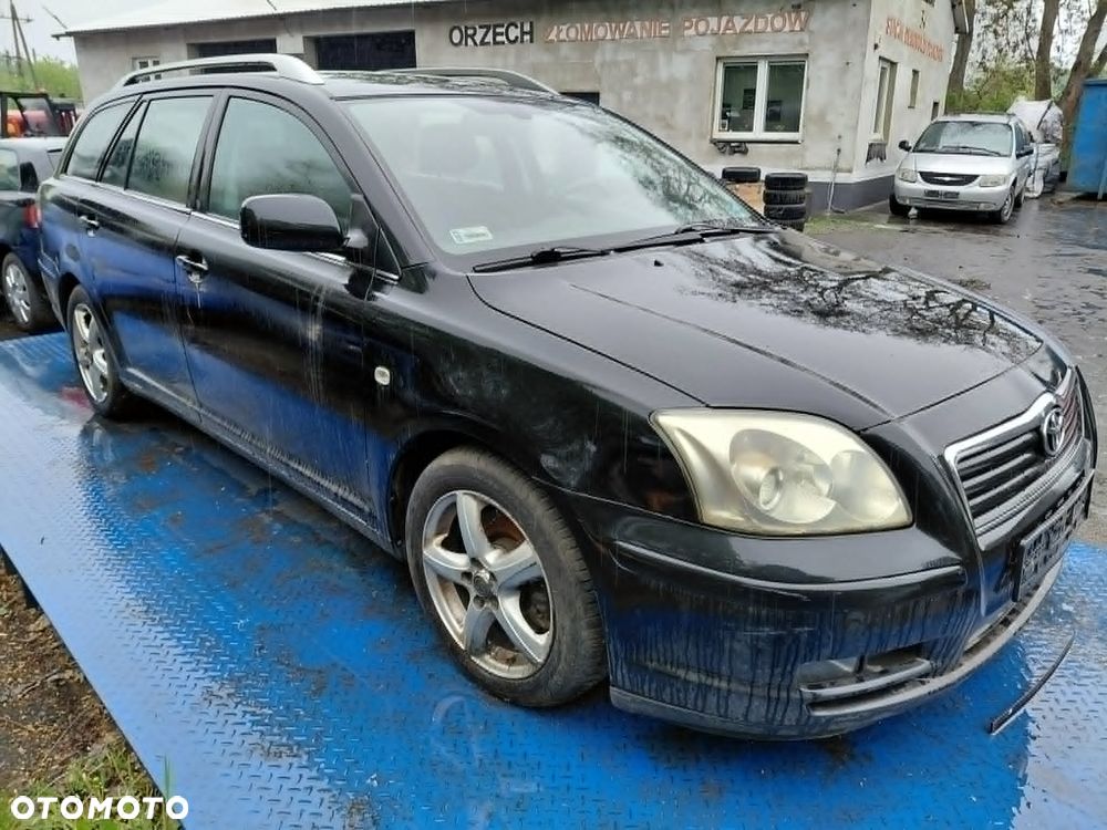 Na części: Toyota Avensis Rok 2005 Pojemność 1995 Moc 85 kw Diesel - 2