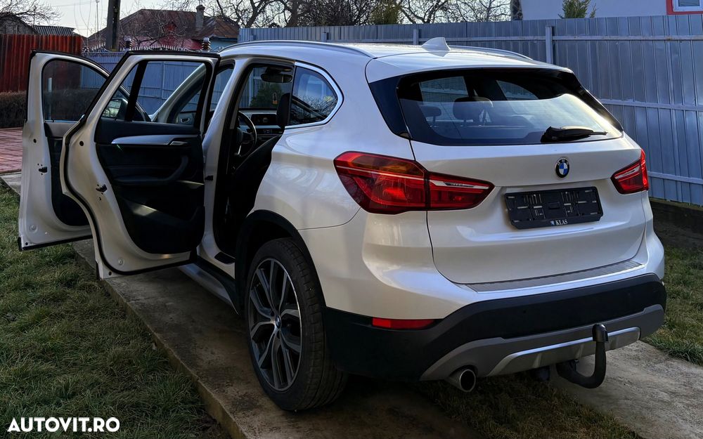 BMW X1 xDrive18d - 13