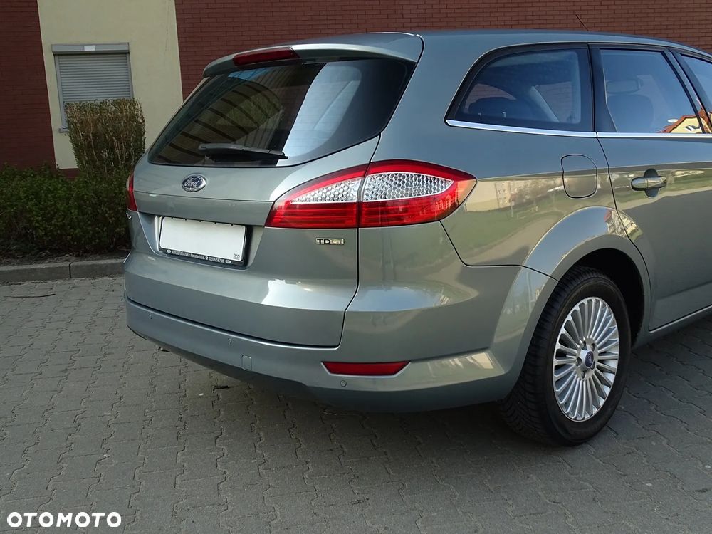 Ford Mondeo 2.0 TDCi Ghia X - 32