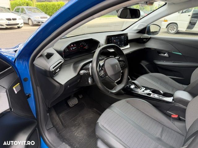 Peugeot 208 - 15