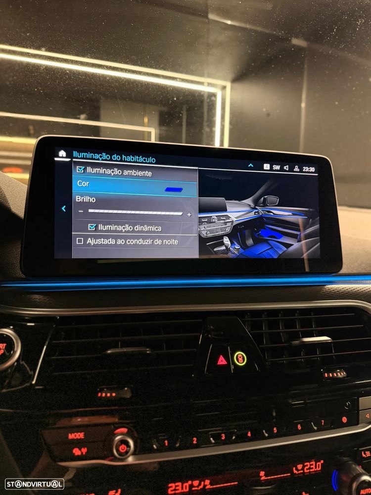BMW 520 e Pack M - 16