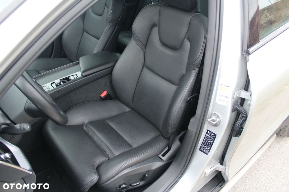 Volvo V60 Cross Country B4 D AWD Geartronic - 24