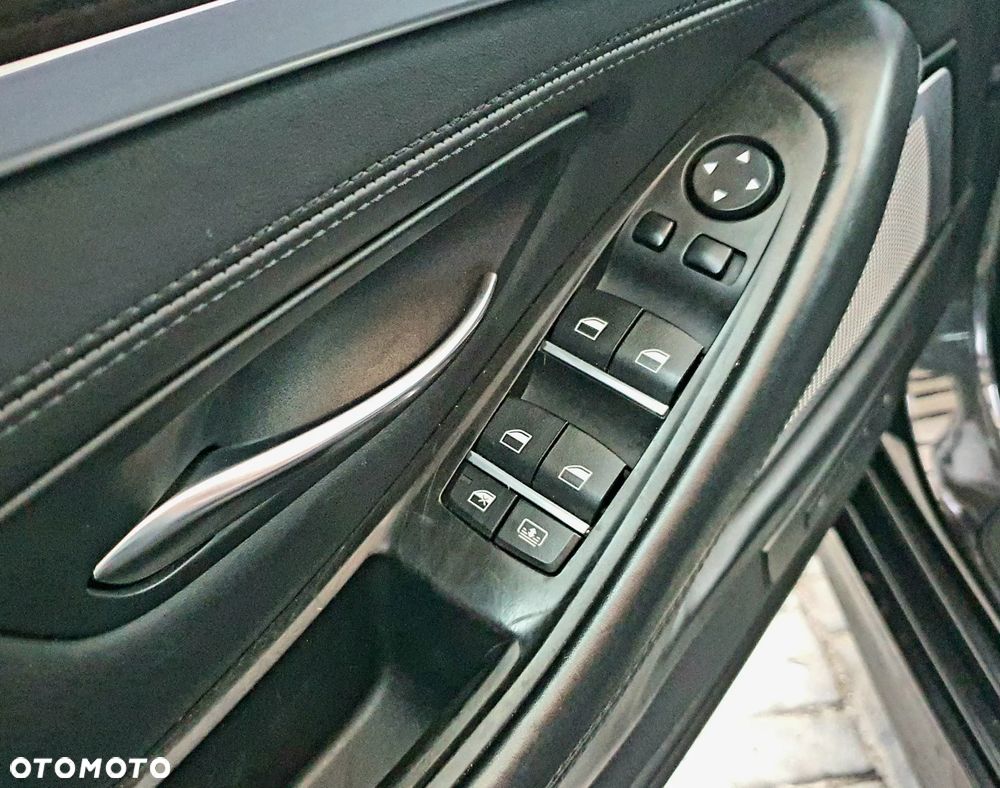BMW Seria 5 M550d xDrive - 22