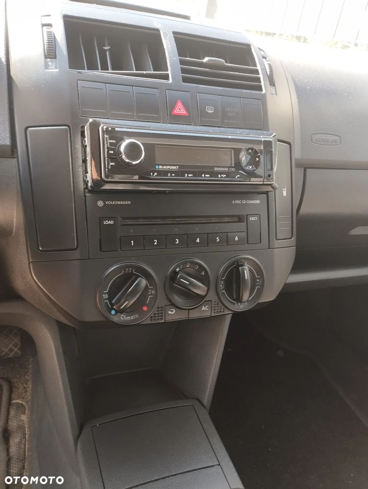 Volkswagen Polo - 8