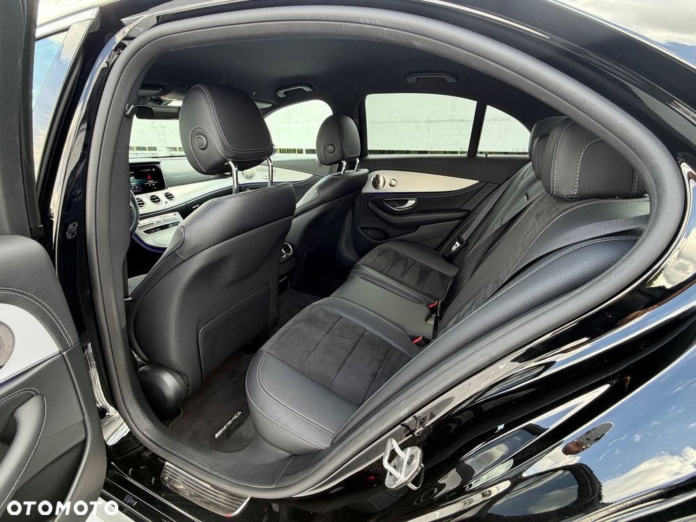 Mercedes-Benz Klasa E 220 d 4-Matic AMG - 21
