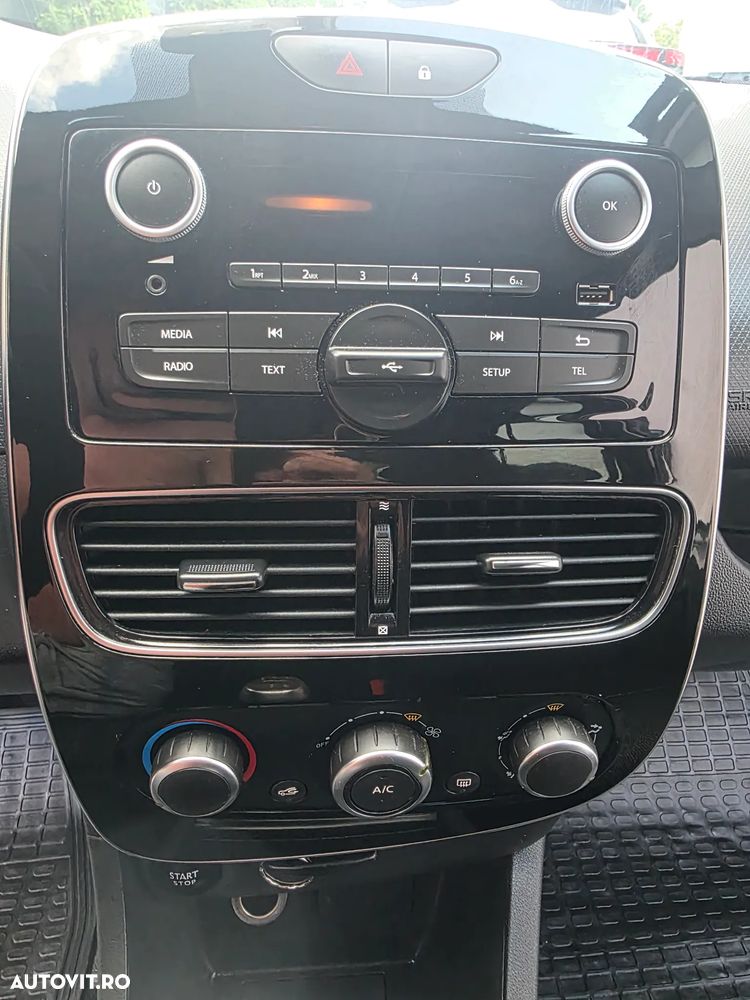 Renault Clio - 9