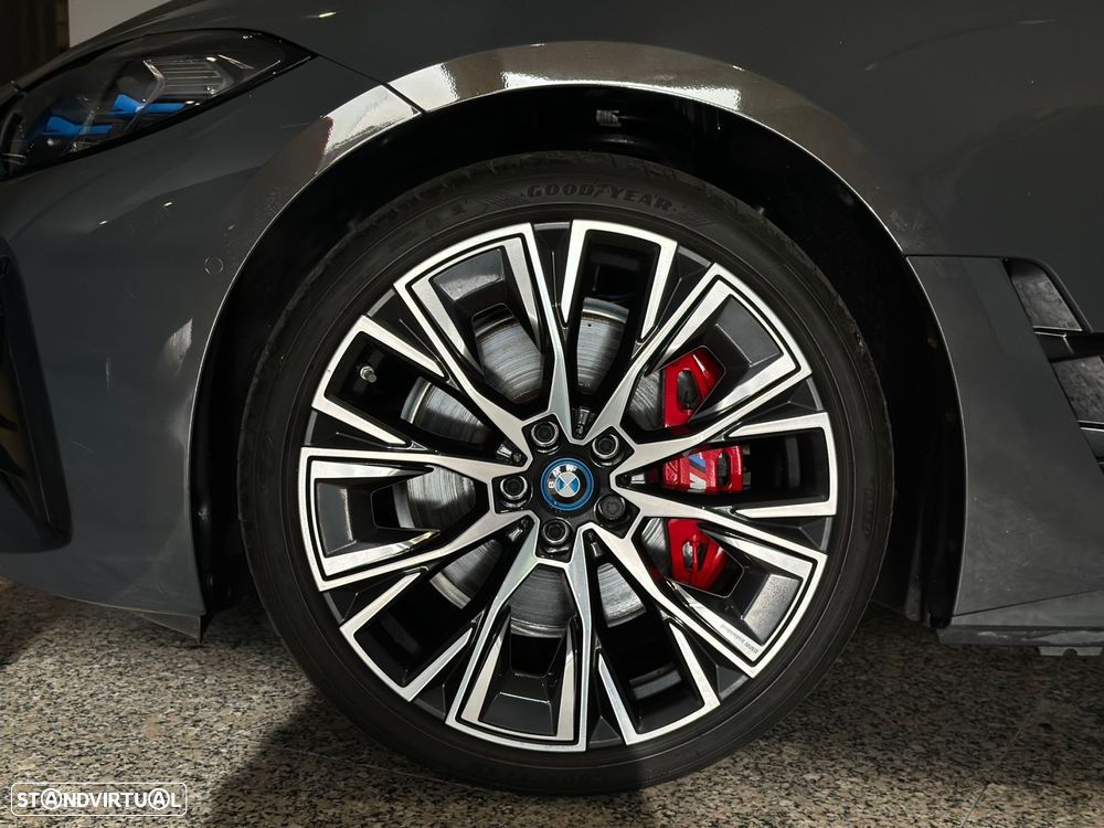 BMW i4 eDrive40 Pack Desportivo M - 9