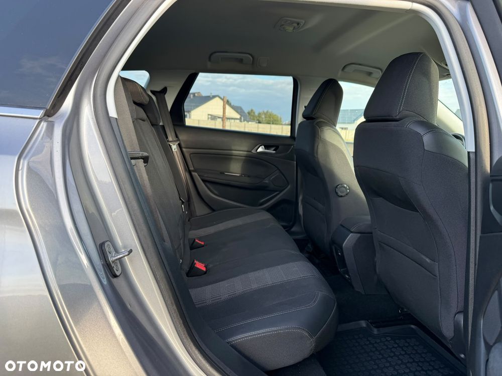 Peugeot 308 BlueHDi 130 EAT8 Black Edition - 19