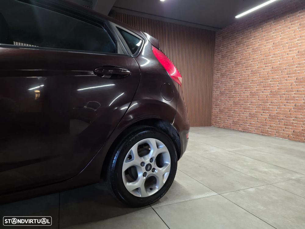 Ford Fiesta 1.6 TDCI Titanium - 37