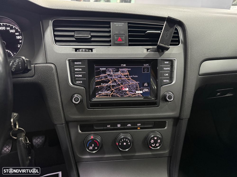 VW Golf 1.6 TDi DPF BlueMotion Comfortline - 14