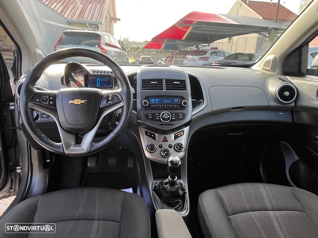 Chevrolet Aveo 1.3 VCDi LTZ - 14