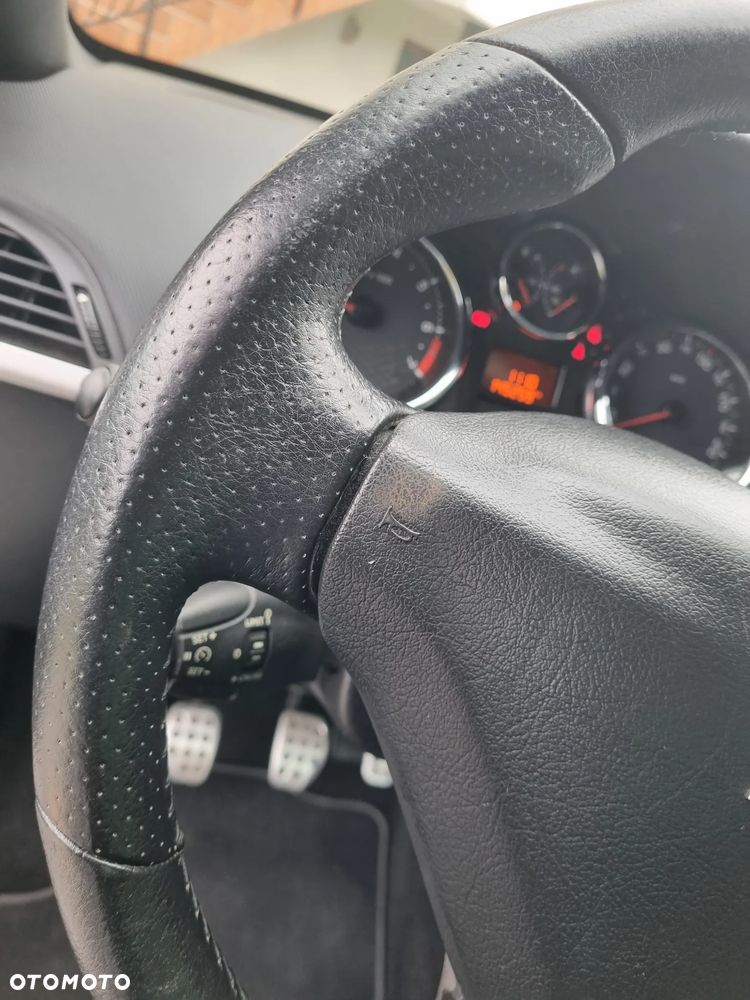 Peugeot 207 CC 1.6 Intense - 14