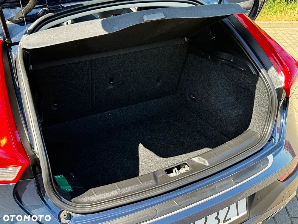 Volvo V40 Cross Country D2 Momentum - 20