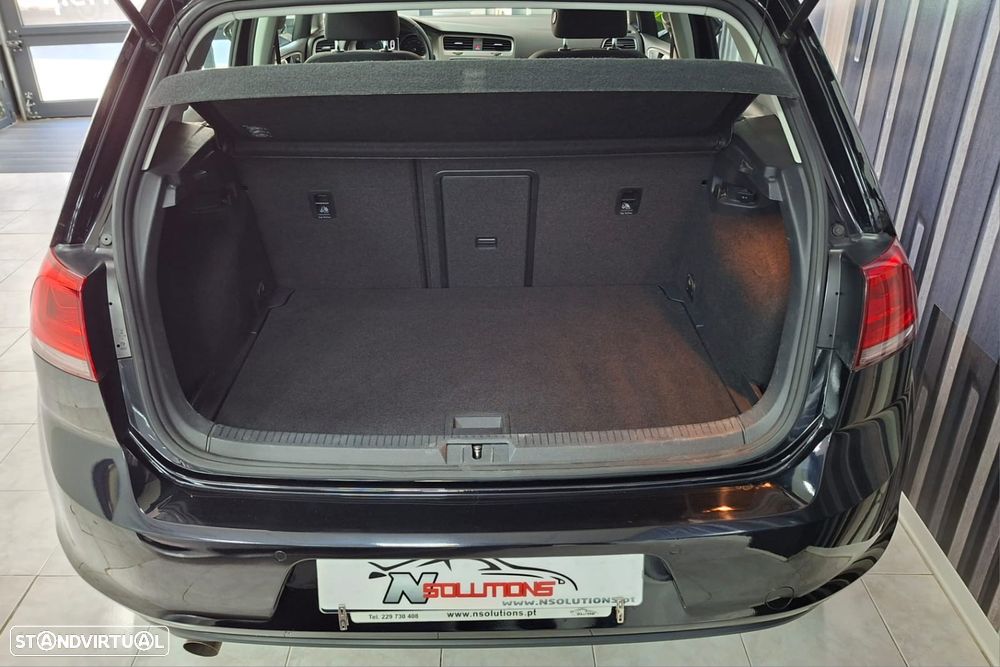VW Golf 1.6 TDi Highline - 22