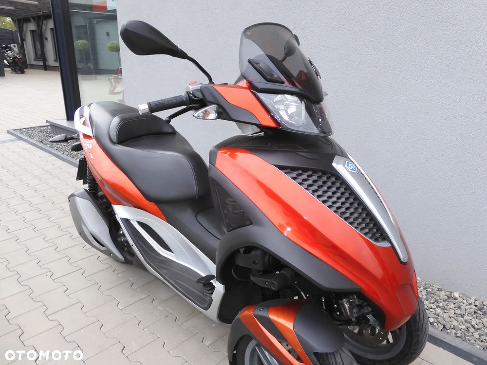 Piaggio MP-3 - 3