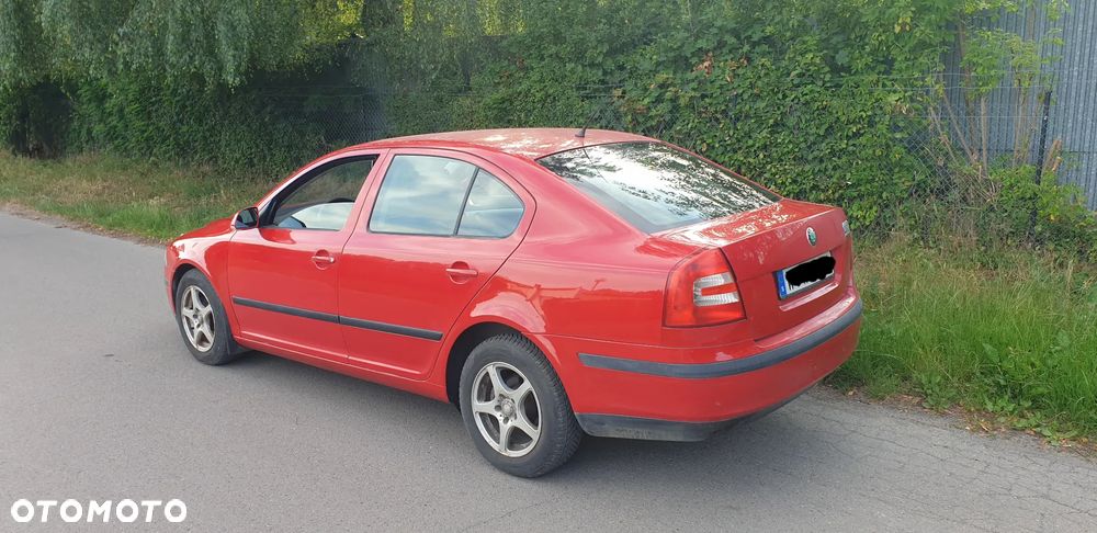 Skoda Octavia 1.6 Ambiente - 5