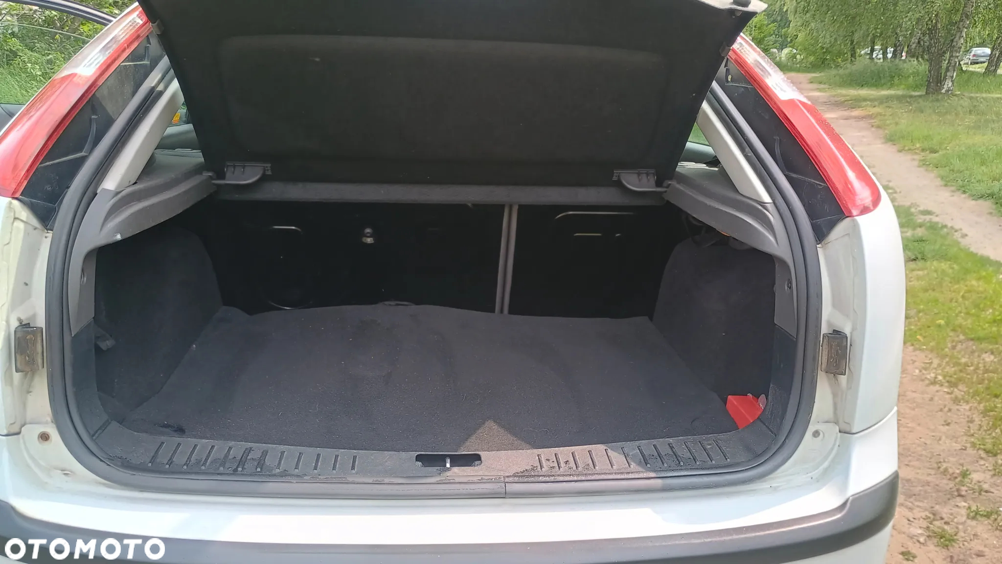 Ford Focus 1.6 Ambiente - 12