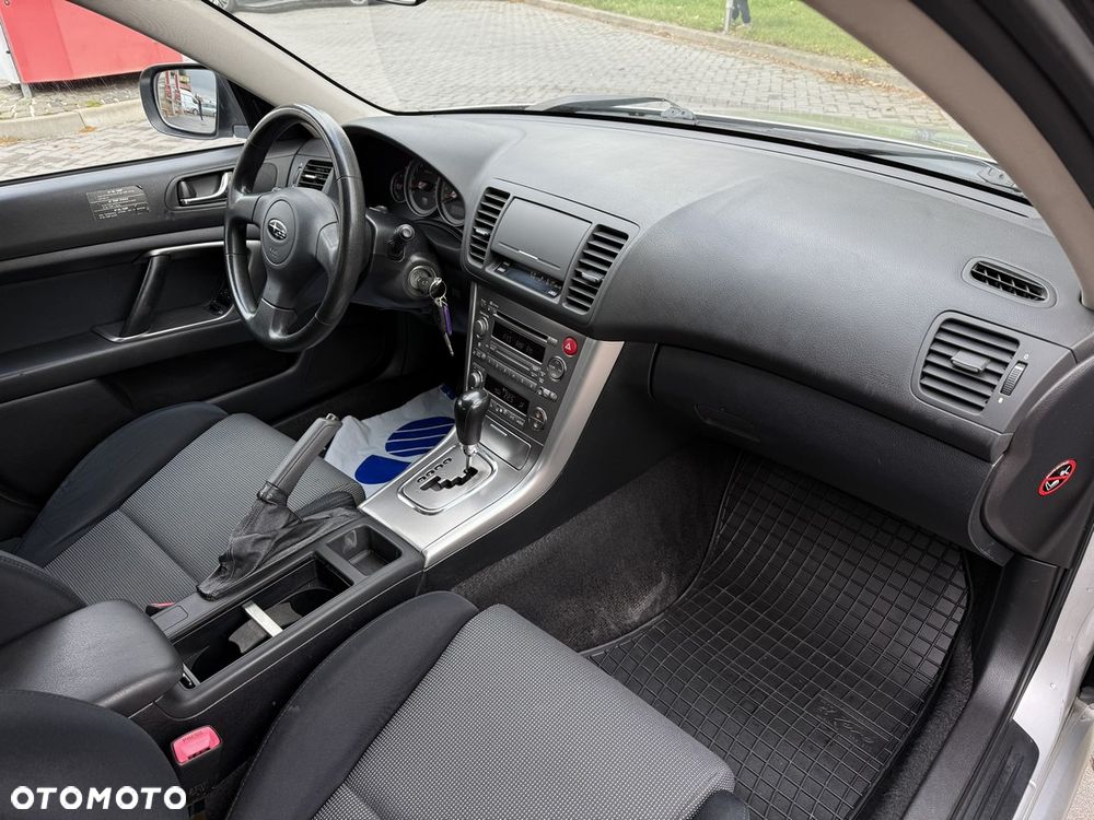 Subaru Legacy 2.0i AT - 18