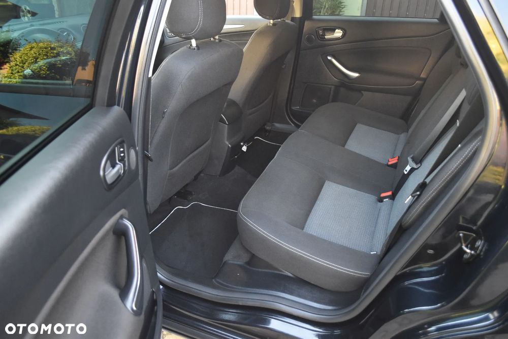 Ford Mondeo 2.0 TDCi Trend - 22