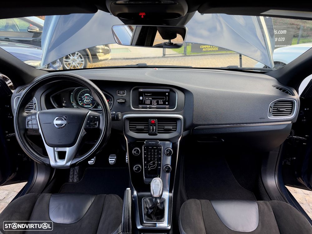 Volvo V40 D2 R Design - 7