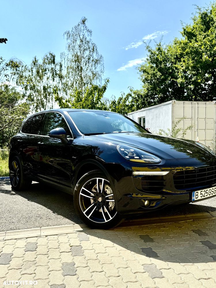 Porsche Cayenne - 2