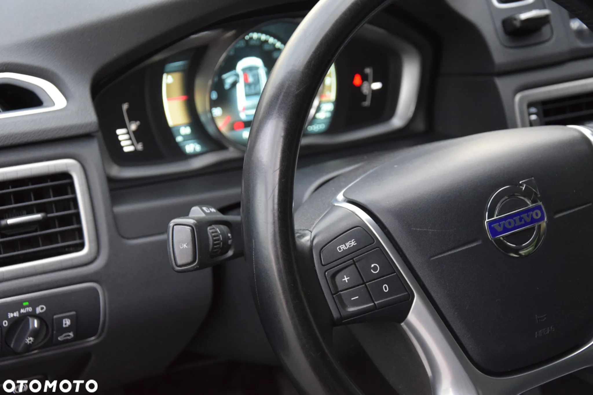 Volvo XC 70 2.4D AWD Momentum - 22