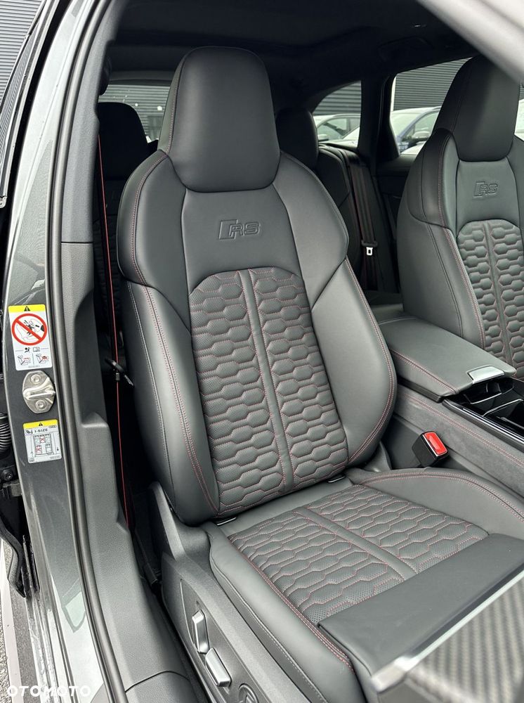 Audi RS6 Avant - 28