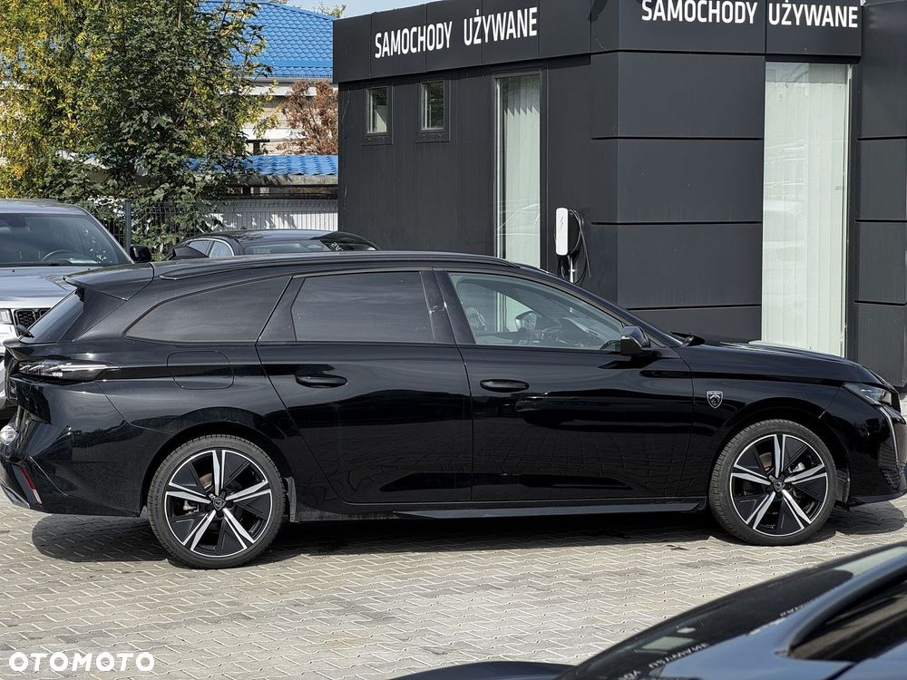 Peugeot 308 - 8