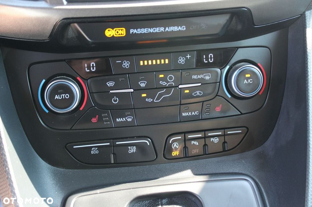 Ford Transit Connect - 32