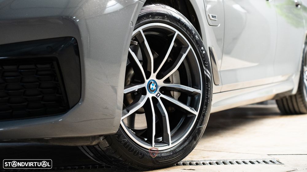 BMW 530 e Pack M - 5