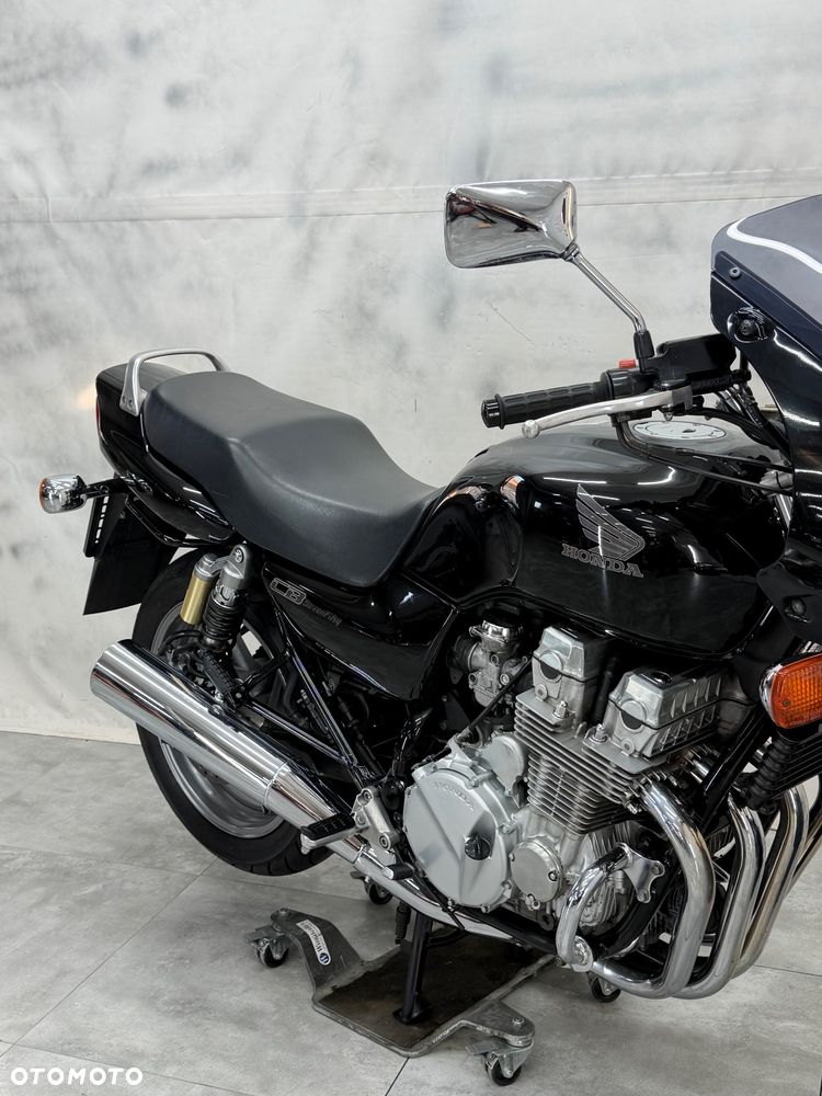 Honda CB - 18