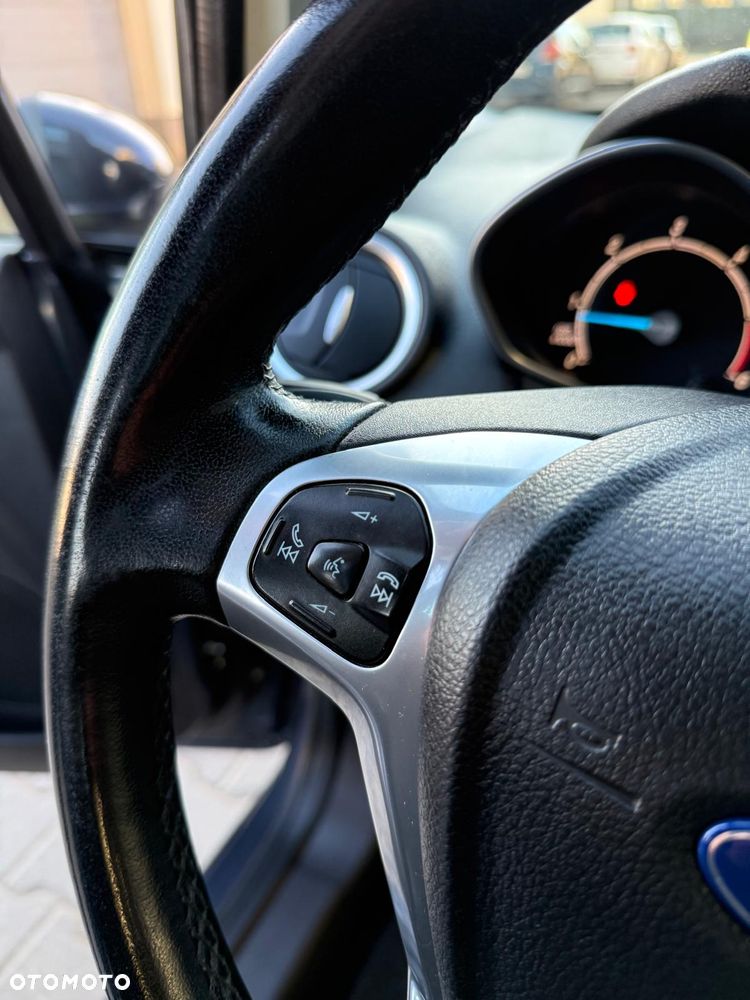 Ford Fiesta 1.6 TDCi Titanium - 30