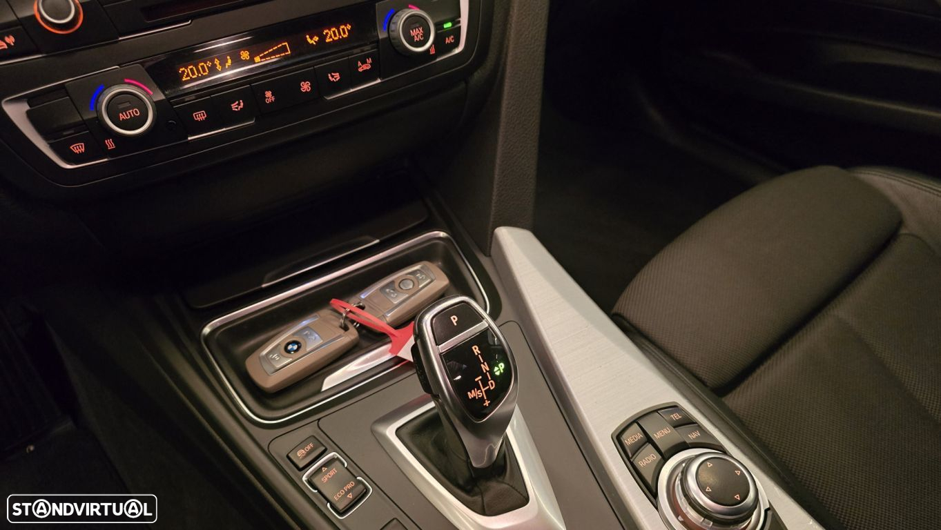 BMW 320 Gran Turismo d Auto Line Modern - 38