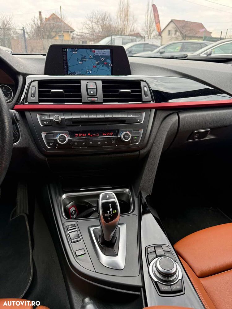 BMW Seria 3 320d Aut. Sport Line - 13