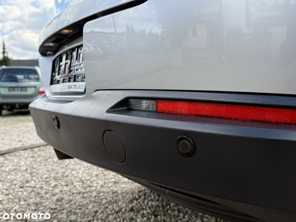 Volkswagen Tiguan - 16