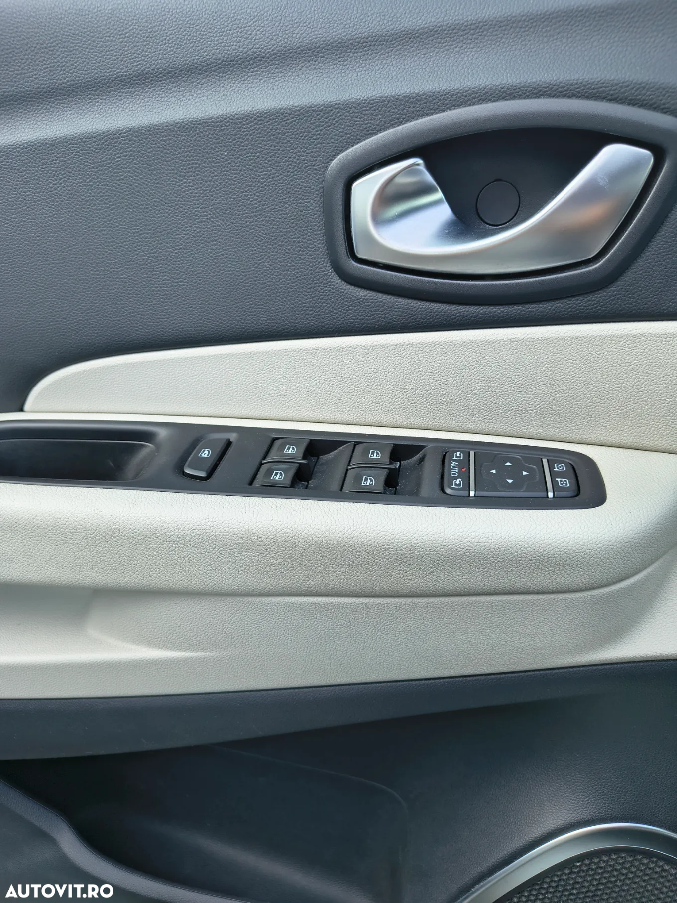 Renault Captur TCe GPF Intens - 14