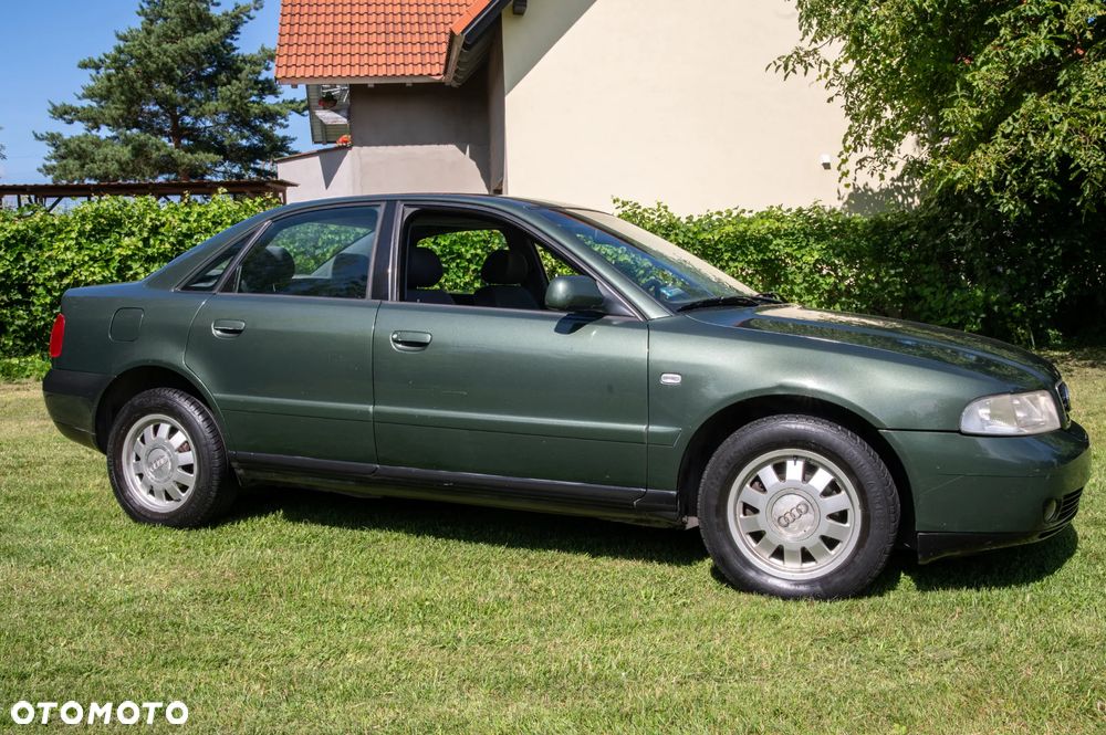 Audi A4 Limousine 1.6 - 2