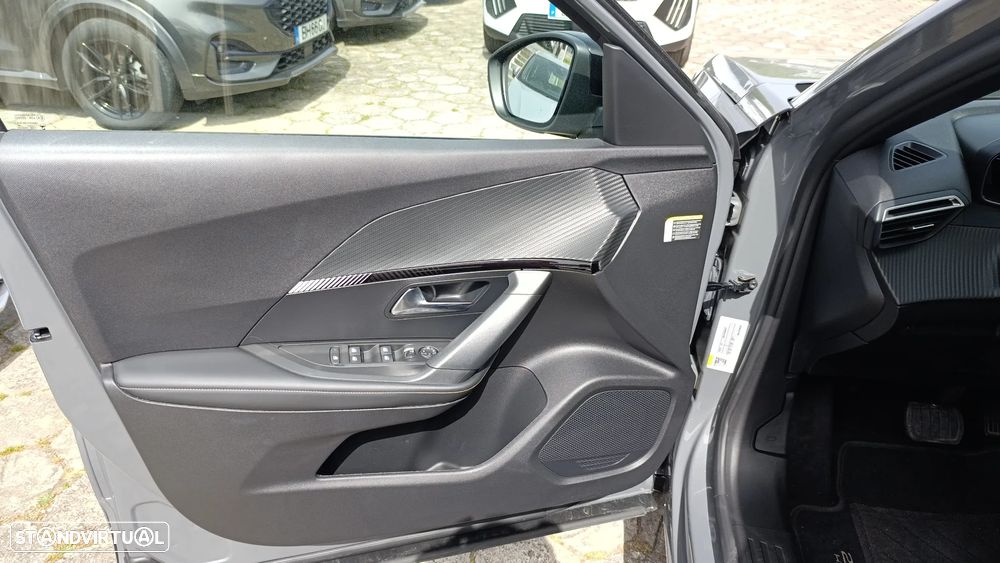 Peugeot 2008 1.2 Hybrid Allure e-DCS6 - 12