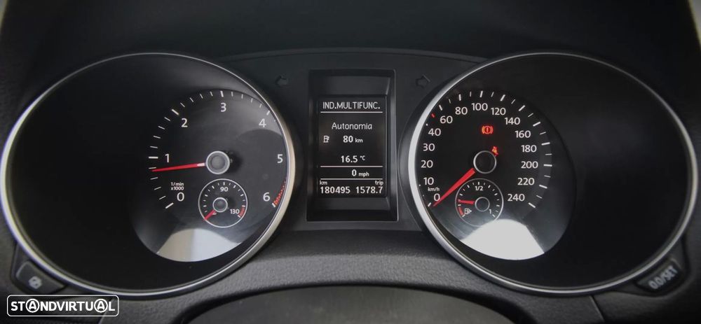 VW Golf 1.6 TDi Highline - 15