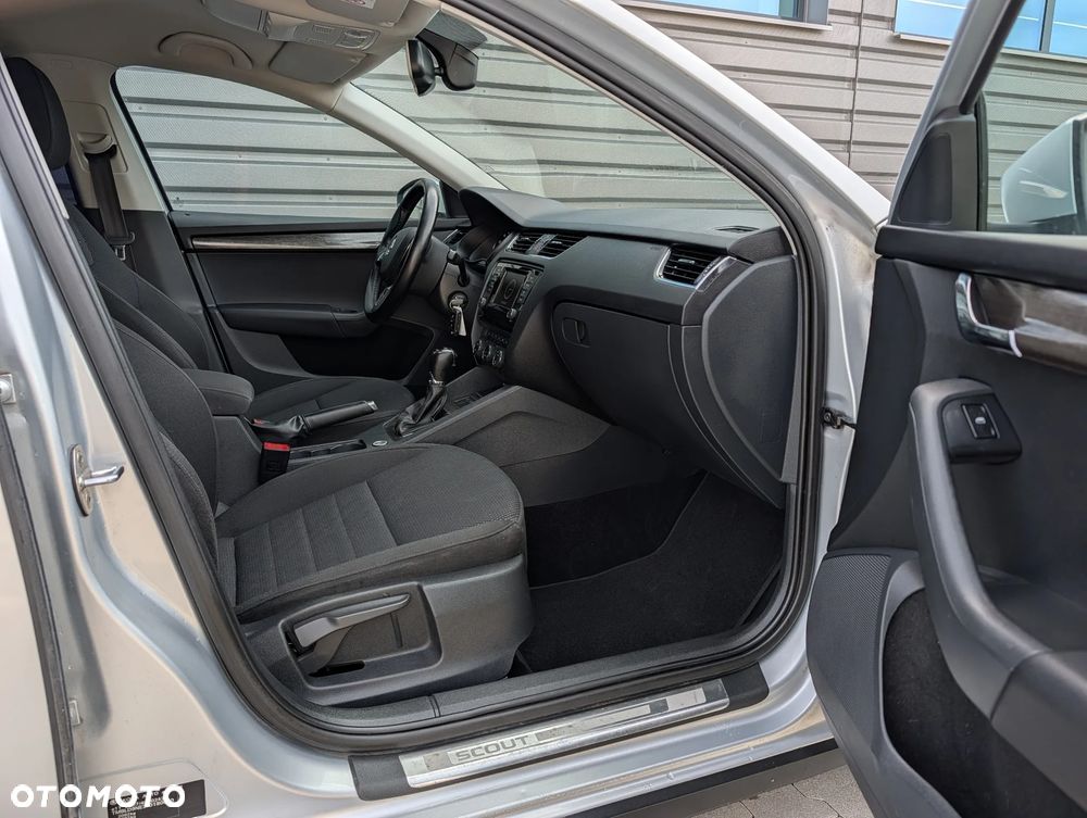 Skoda Octavia 1.8 TSI (Green tec) 4x4 DSG Scout - 6