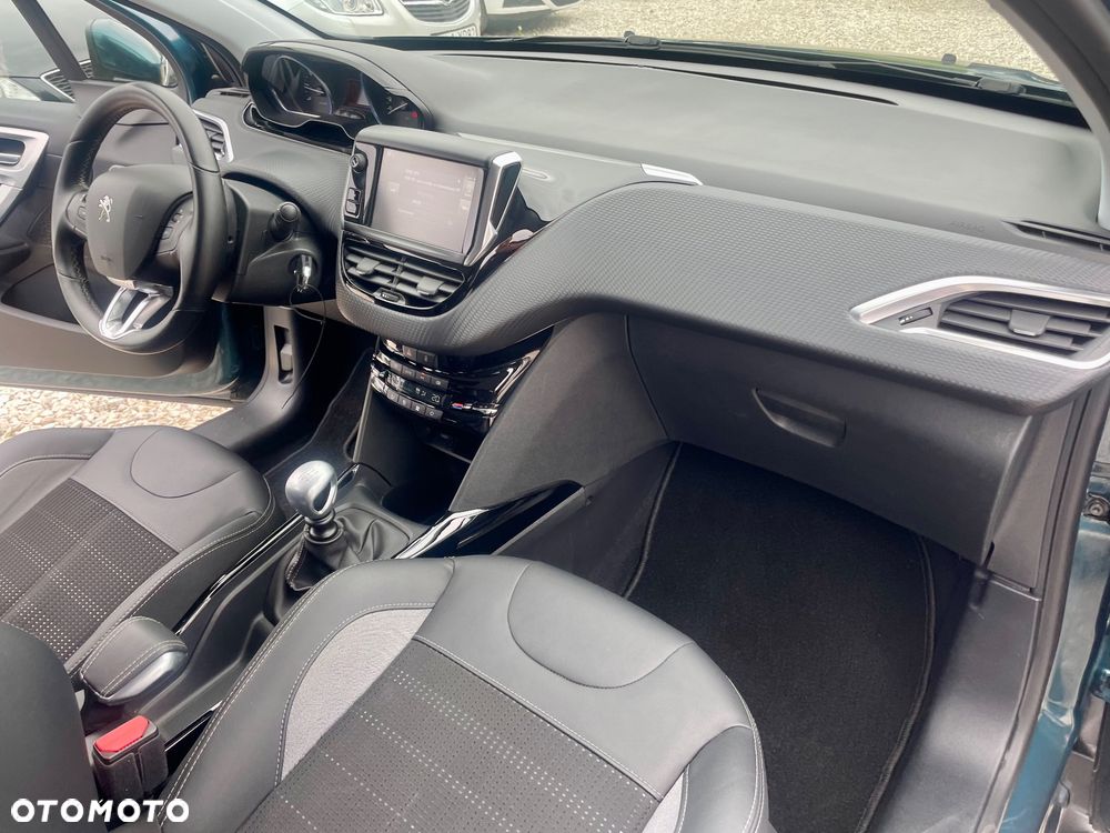 Peugeot 2008 PureTech 130 GPF Stop&Start Allure - 40