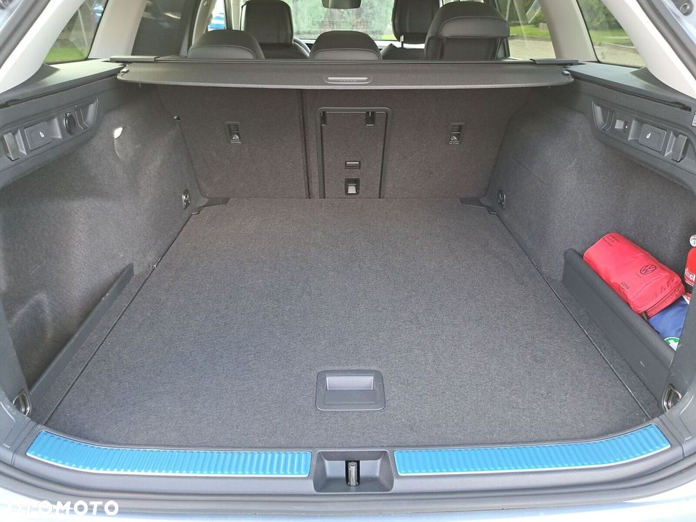Volkswagen Passat - 18