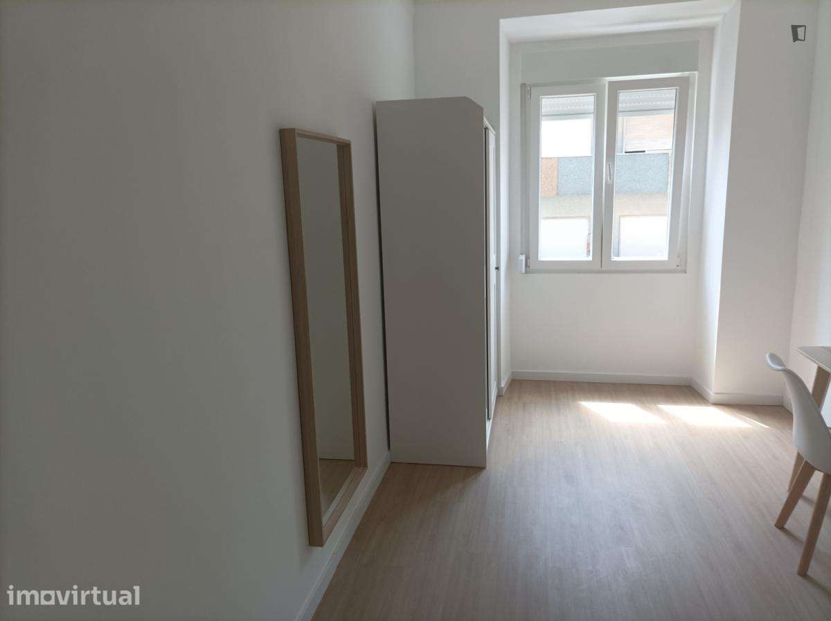 Quarto - localizado em Alameda Lisbon - Grande imagem: 5/21