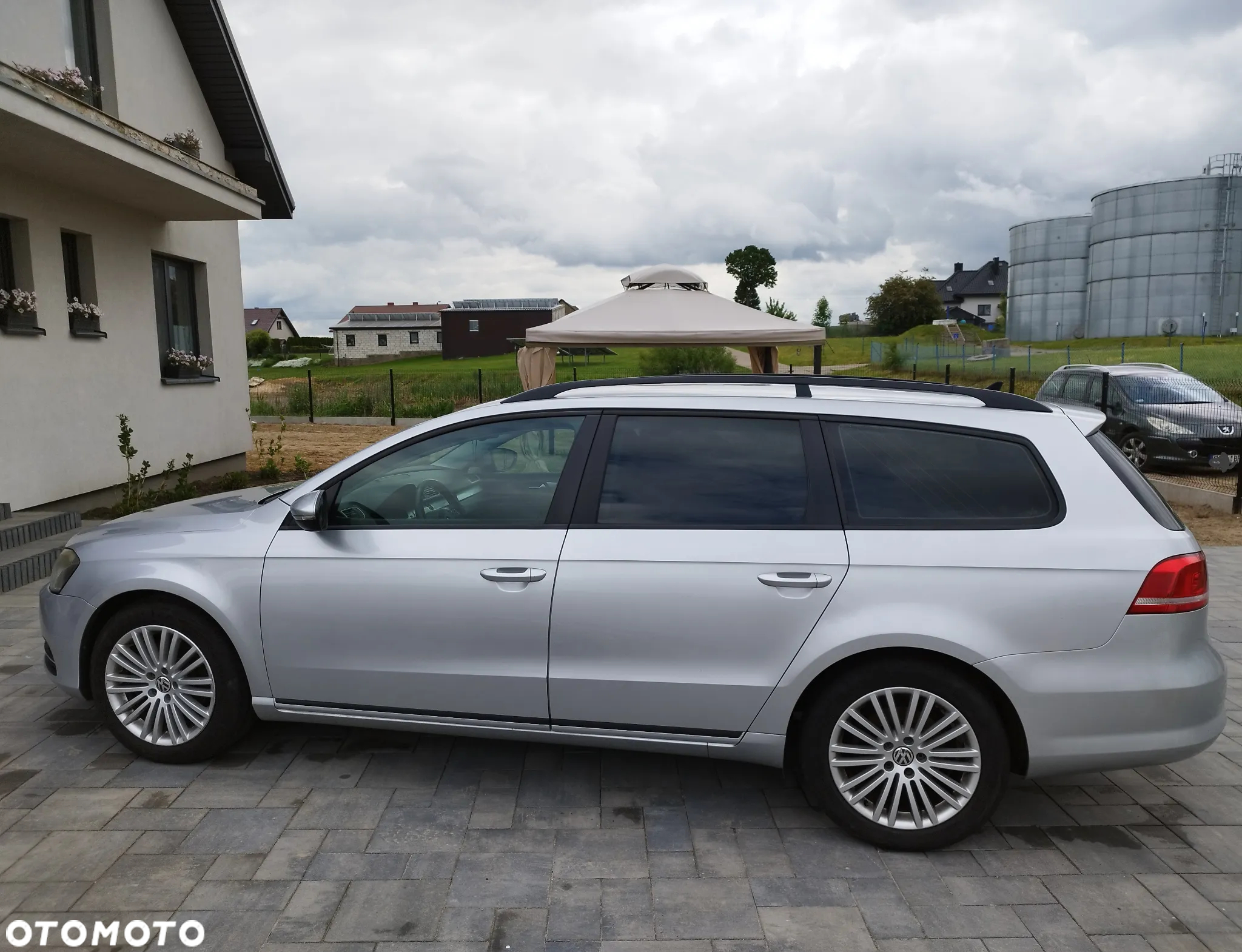 Volkswagen Passat 1.6 TDI Comfortline - 4